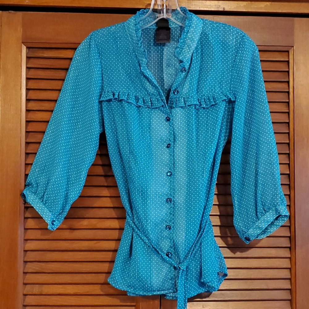 NWT Wrapper button up blouse